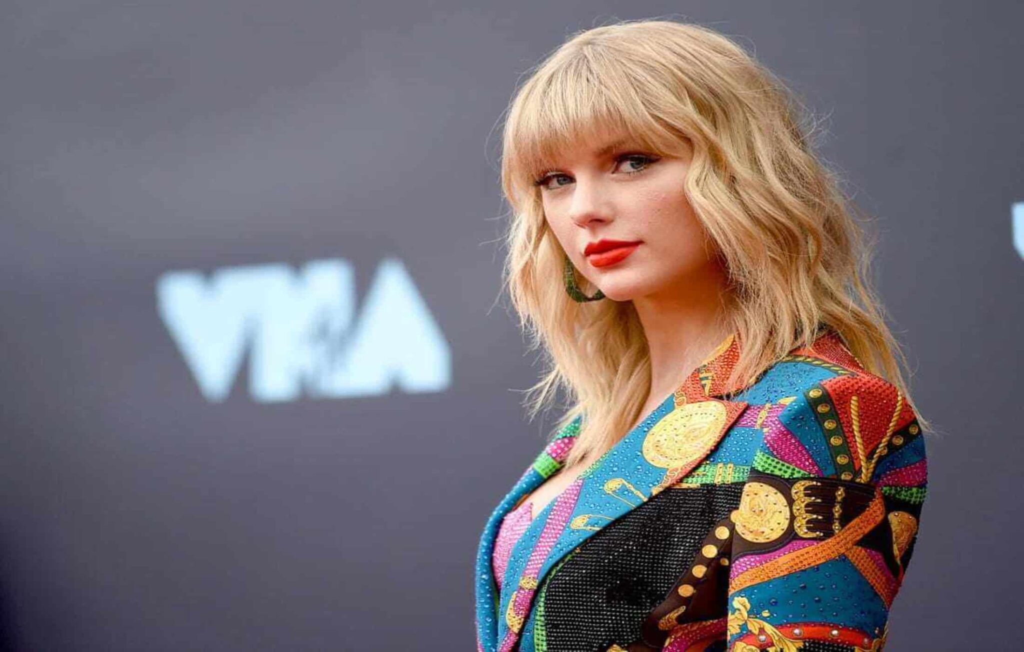 Taylor Swift net worth, age, height, wiki, biography, and latest