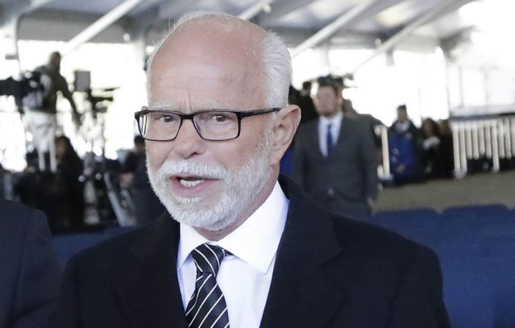 Jim Bakker net worth, age, wiki, family, biography and latest updates