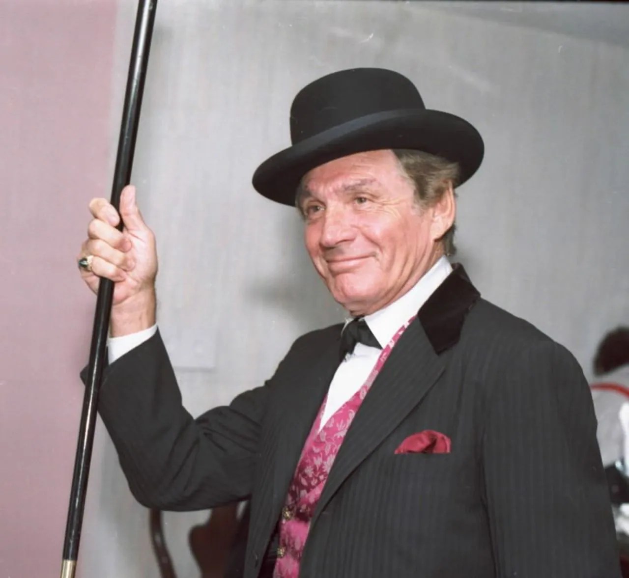 Gene Barry, star of 'Bat Masterson' and 'War of the Worlds,' dies at