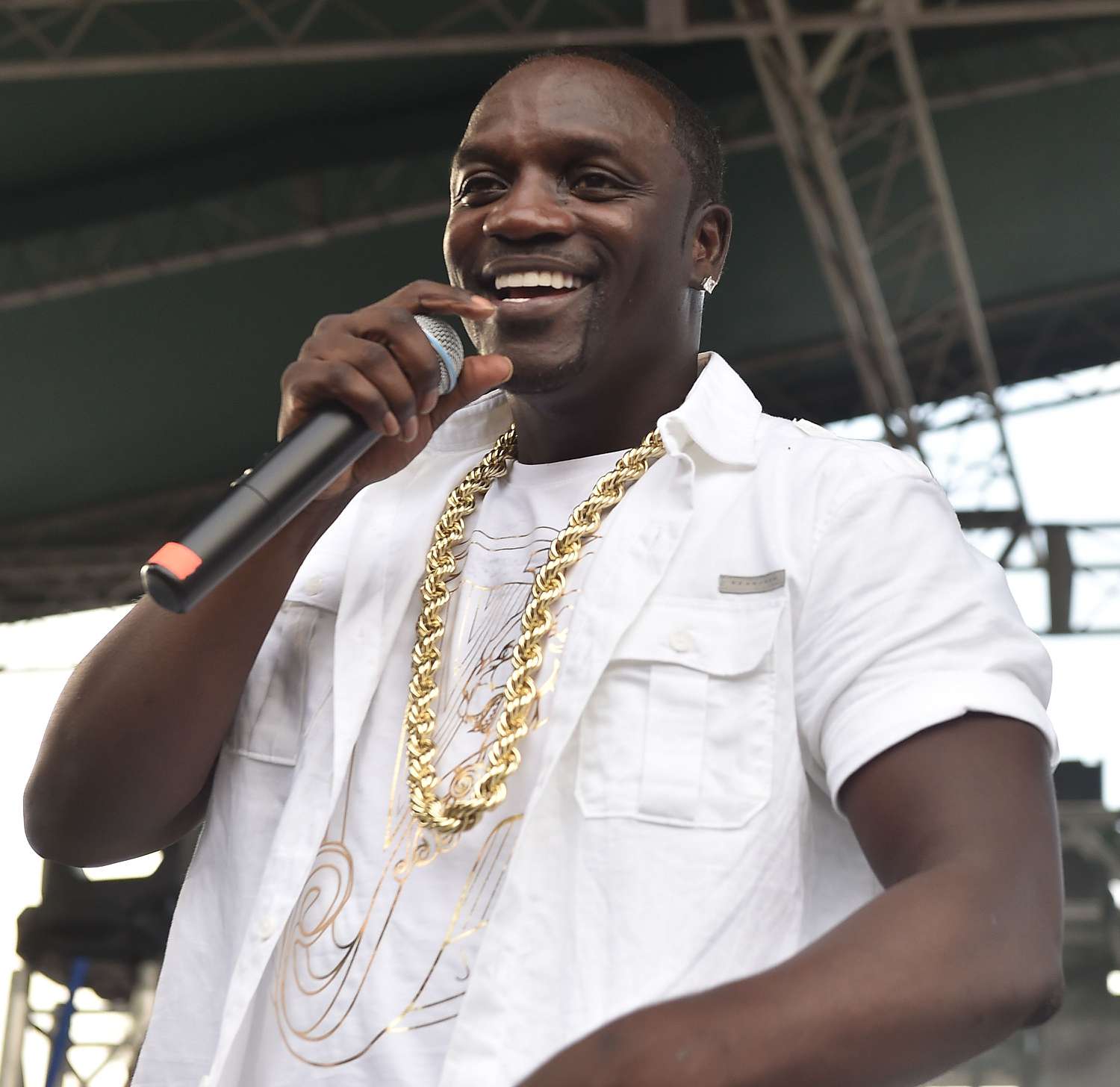 Akon Biography Akon's Age, Career Info & More