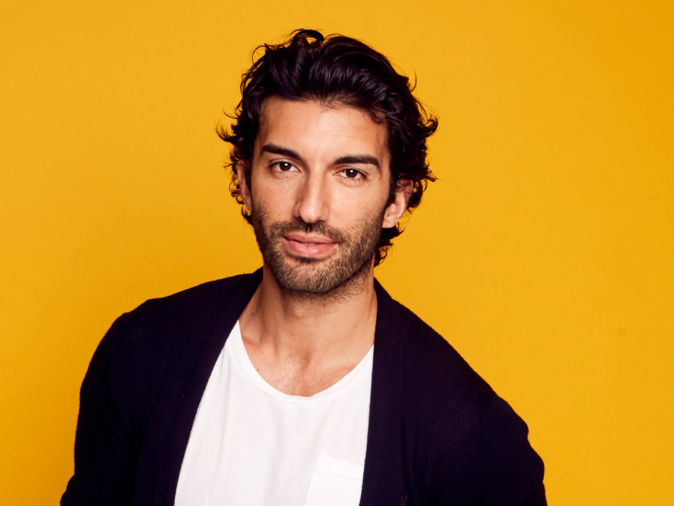 Justin Baldoni Debuts New Look, Chops His Hair to Donate to Locks of