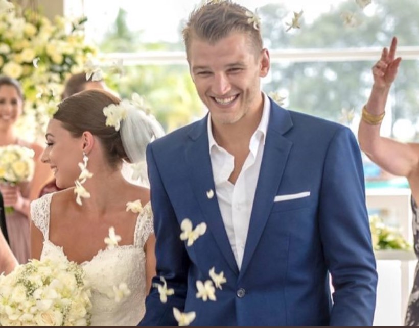 Dan Hooker 2022 Net Worth, Salary, Records, and Endorsements