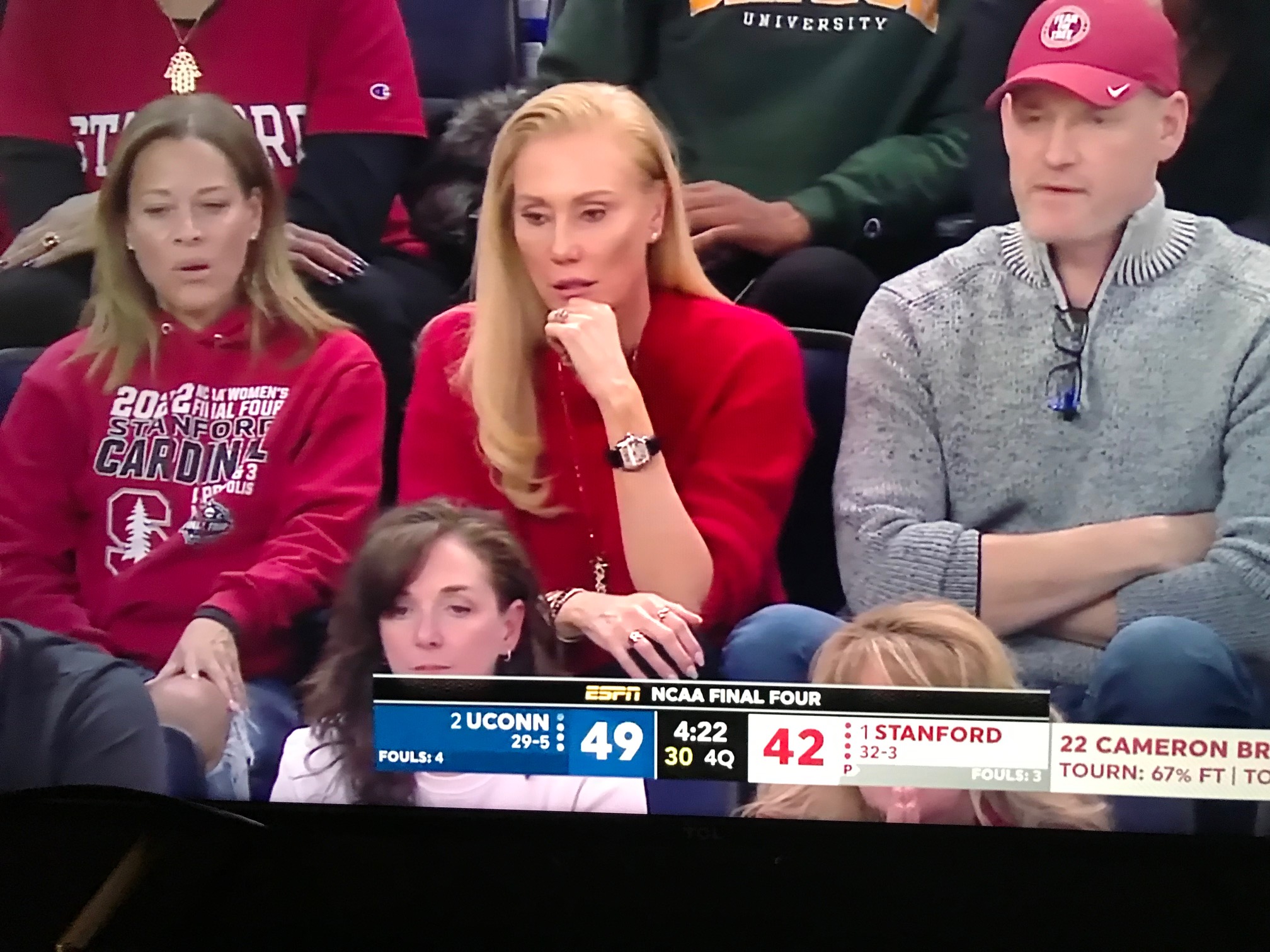 Photo Steph Curry's mom, Sonya, cheers on Stanford at NCAA women’s