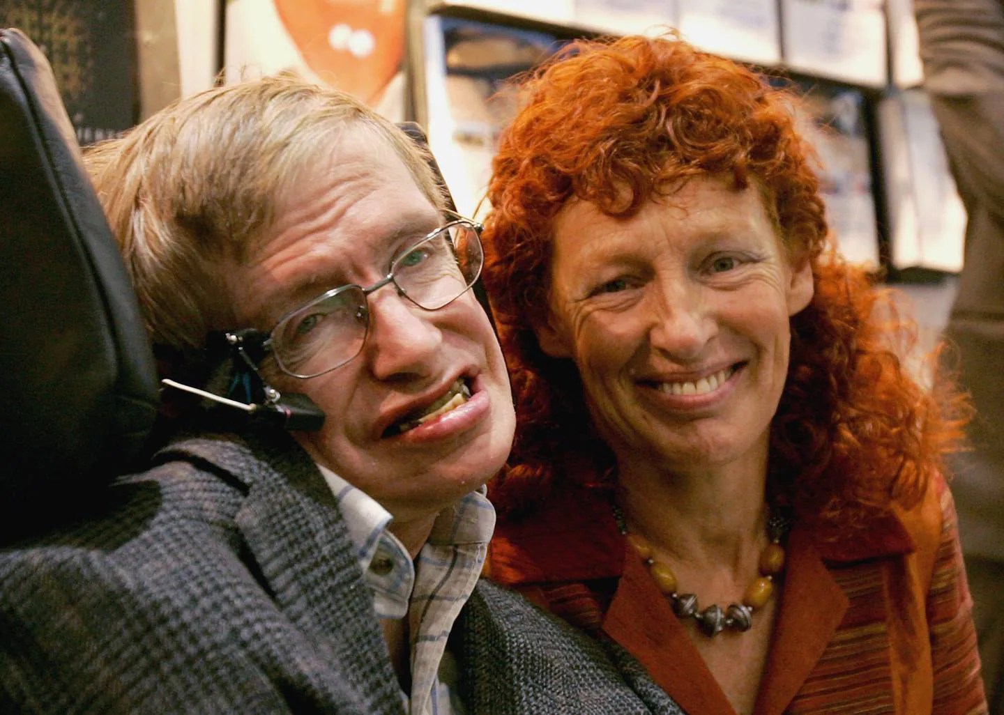 Stephen Hawking's tangled private life Two marriages ended in divorce