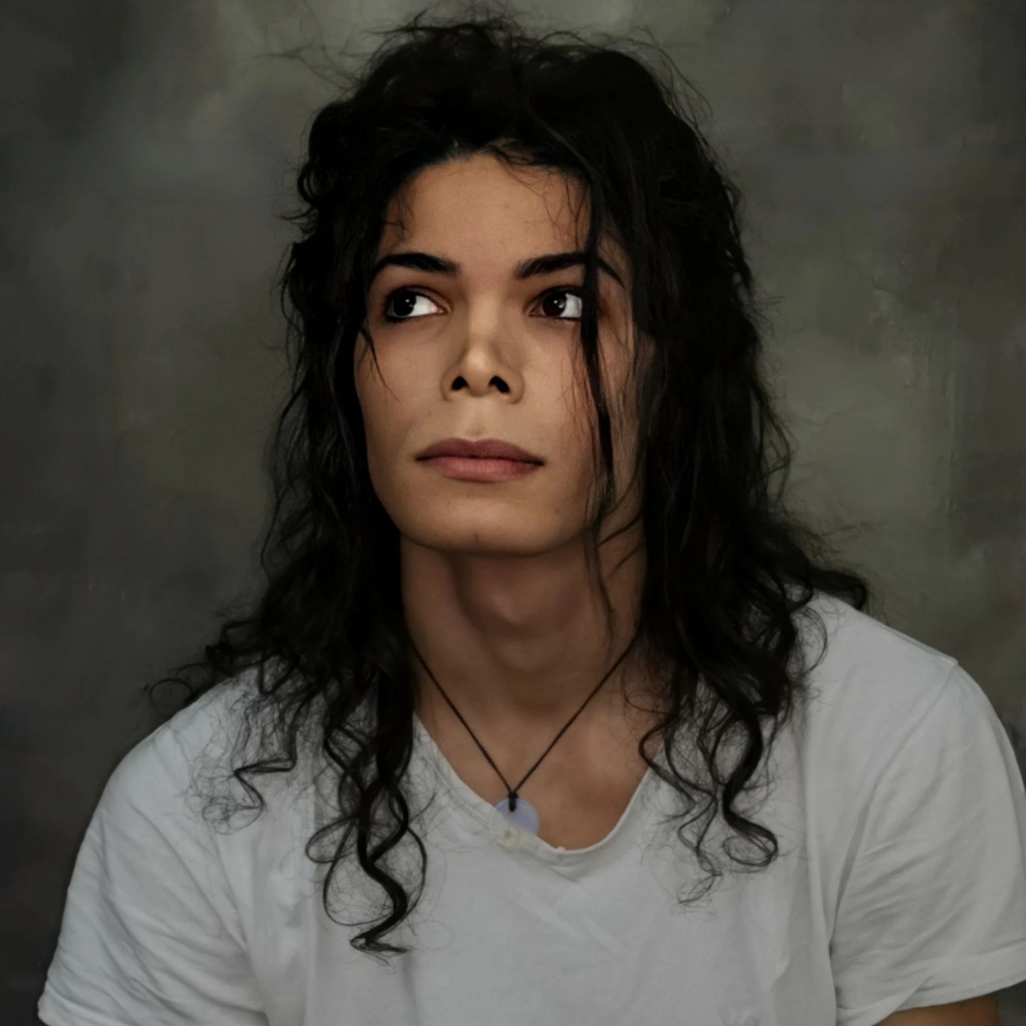 Joven que es idéntico a Michael Jackson dice no tener cirugías