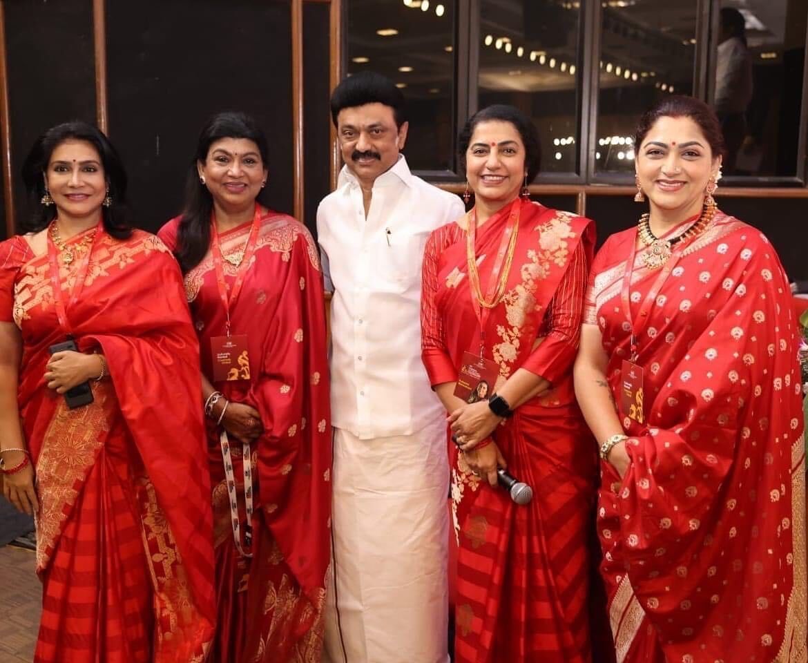 ലിസിയും കല്യാണി പ്രിയദര്ശനും ഒരുമിച്ച് ഉദ്ഘാടന വേദിയില്; ചിത്രങ്ങള് Actress Kalyani