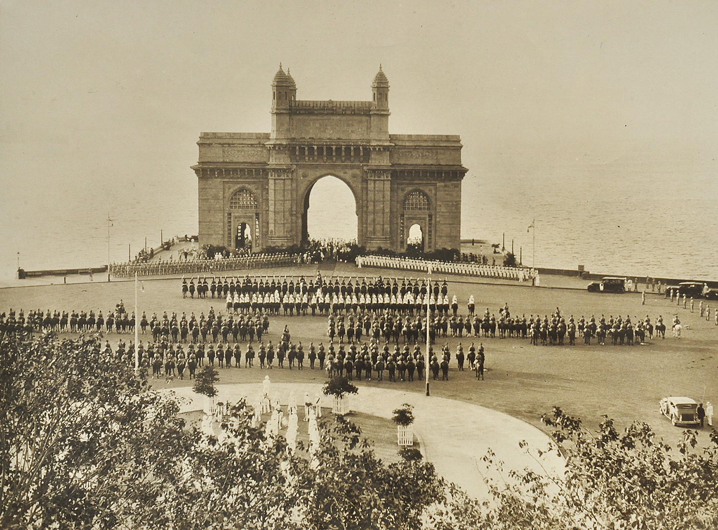 Farewell At The Gateway of India Mumbai, Old Photo 1931 PastIndia