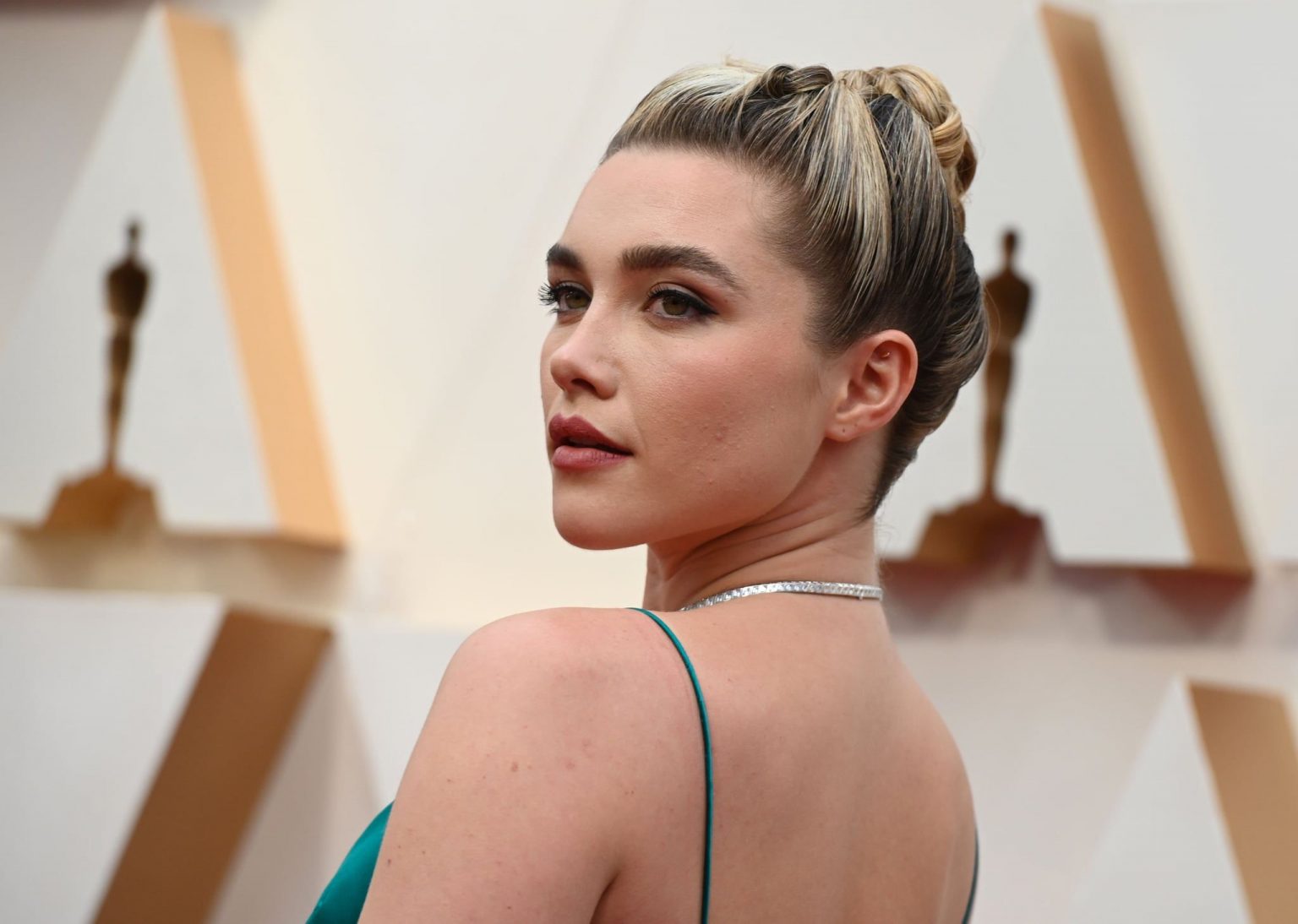 Has Florence Pugh had Plastic Surgery? Body Measurements, Nose Job