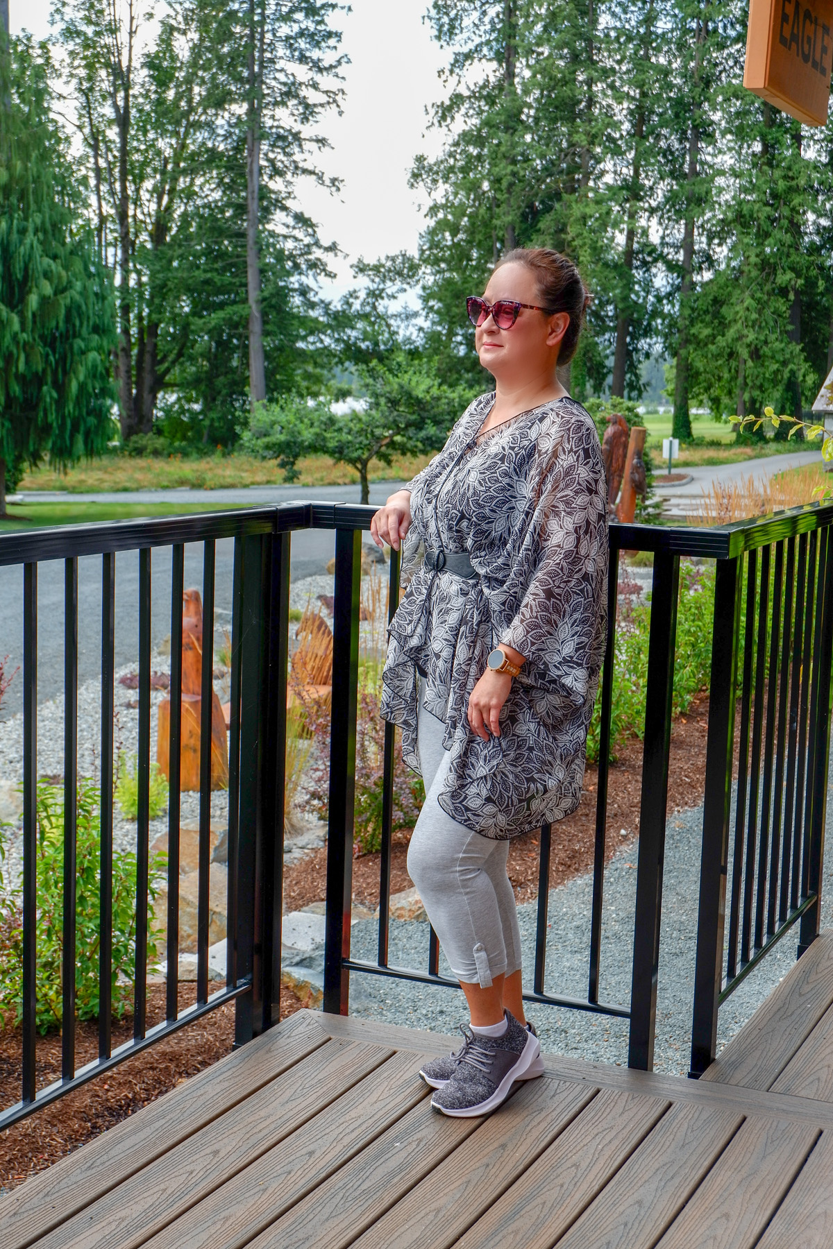 Luxury Cabin deck at Sandpiper