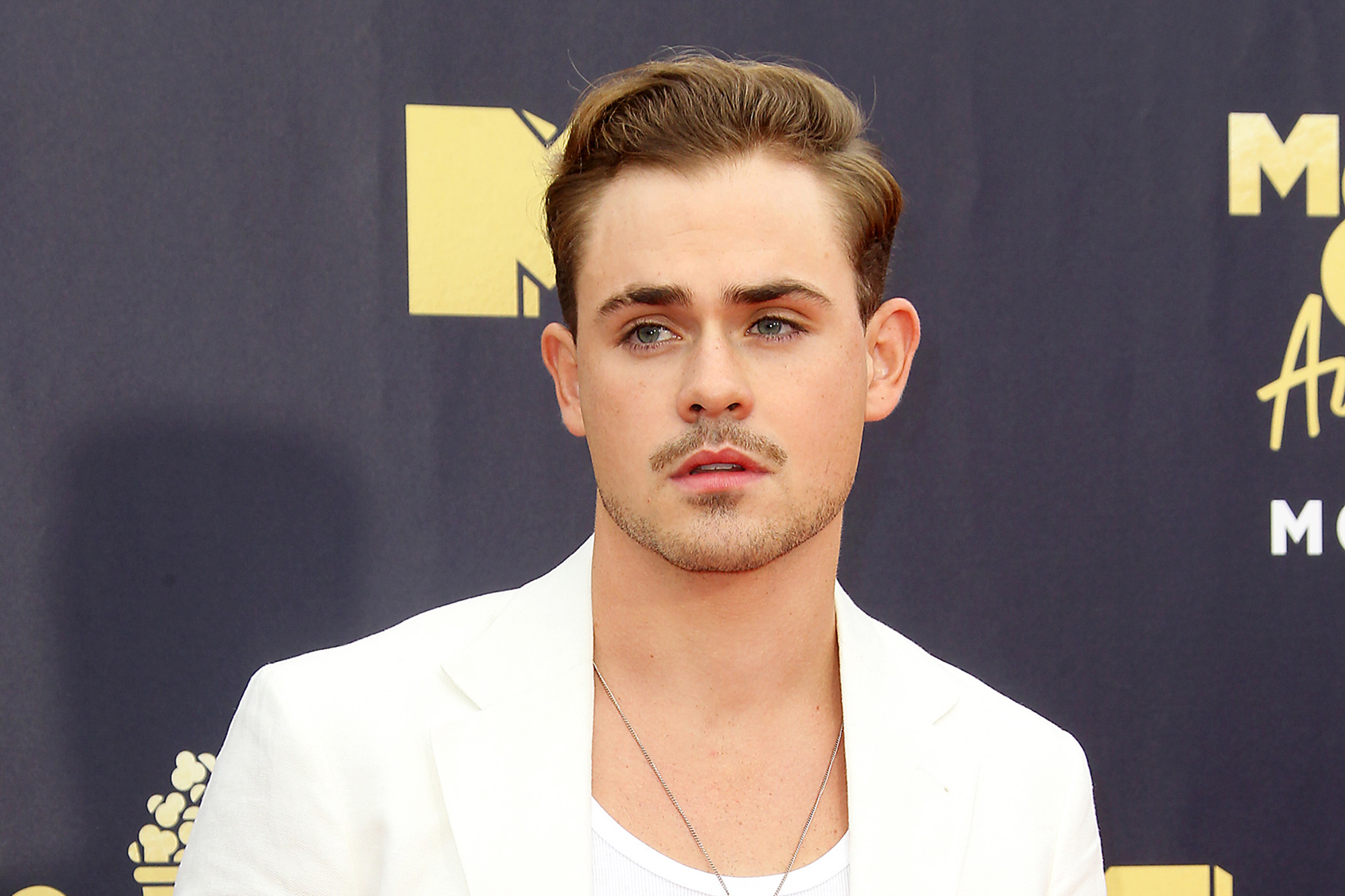Dacre Montgomery Biography, Height, Weight, Age, Movies, Wife, Family