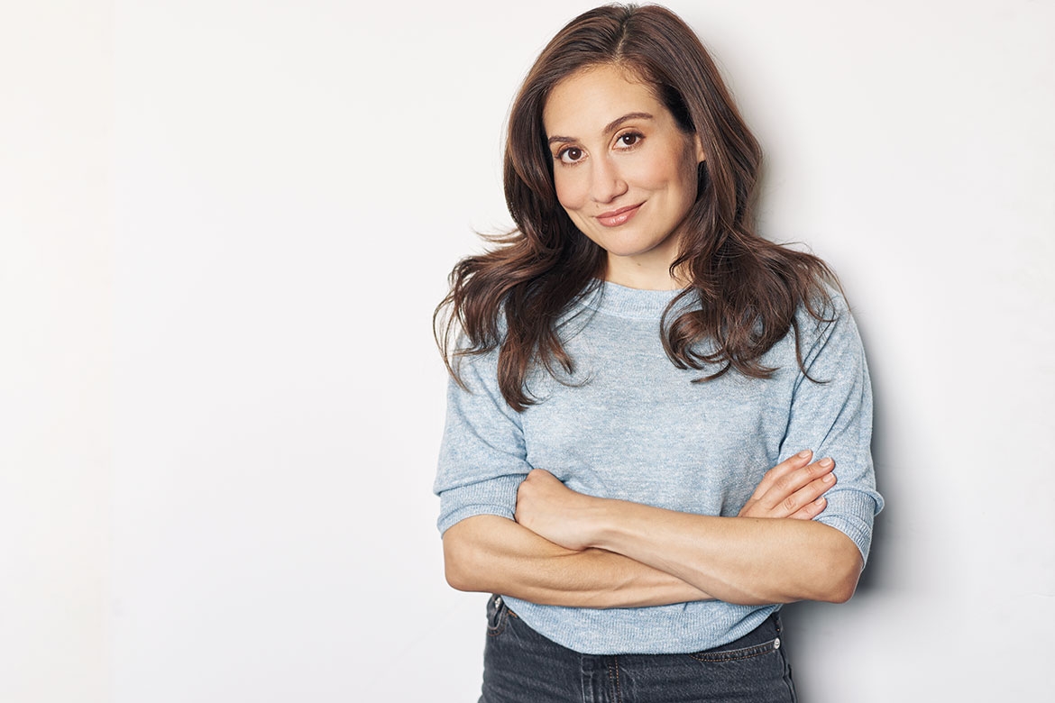 Lucy DeVito Biography, Height, Weight, Age, Movies, Husband, Family