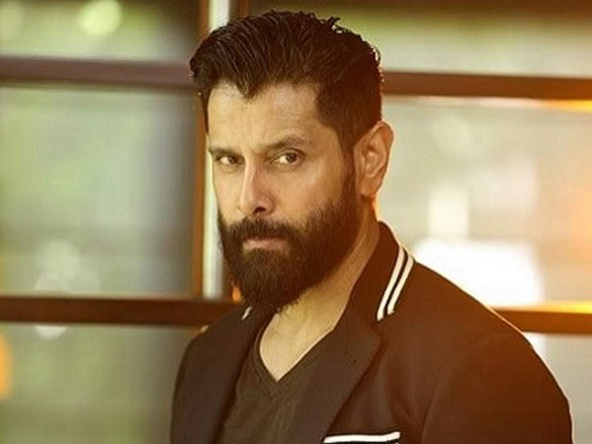 Vikram Biography, Height, Weight, Age, Movies, Wife, Family, Salary