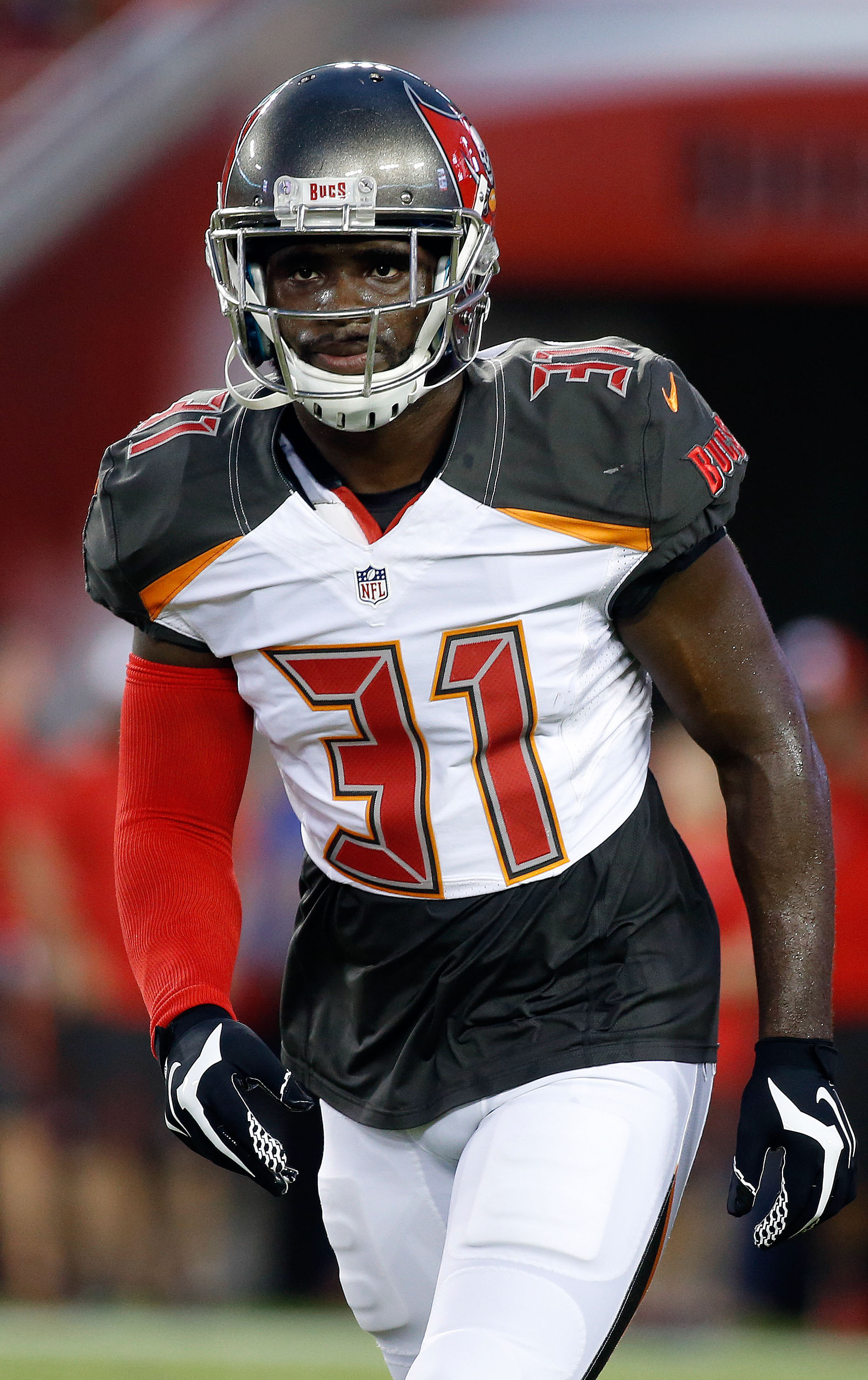 Buccaneers To Sign S Major Wright