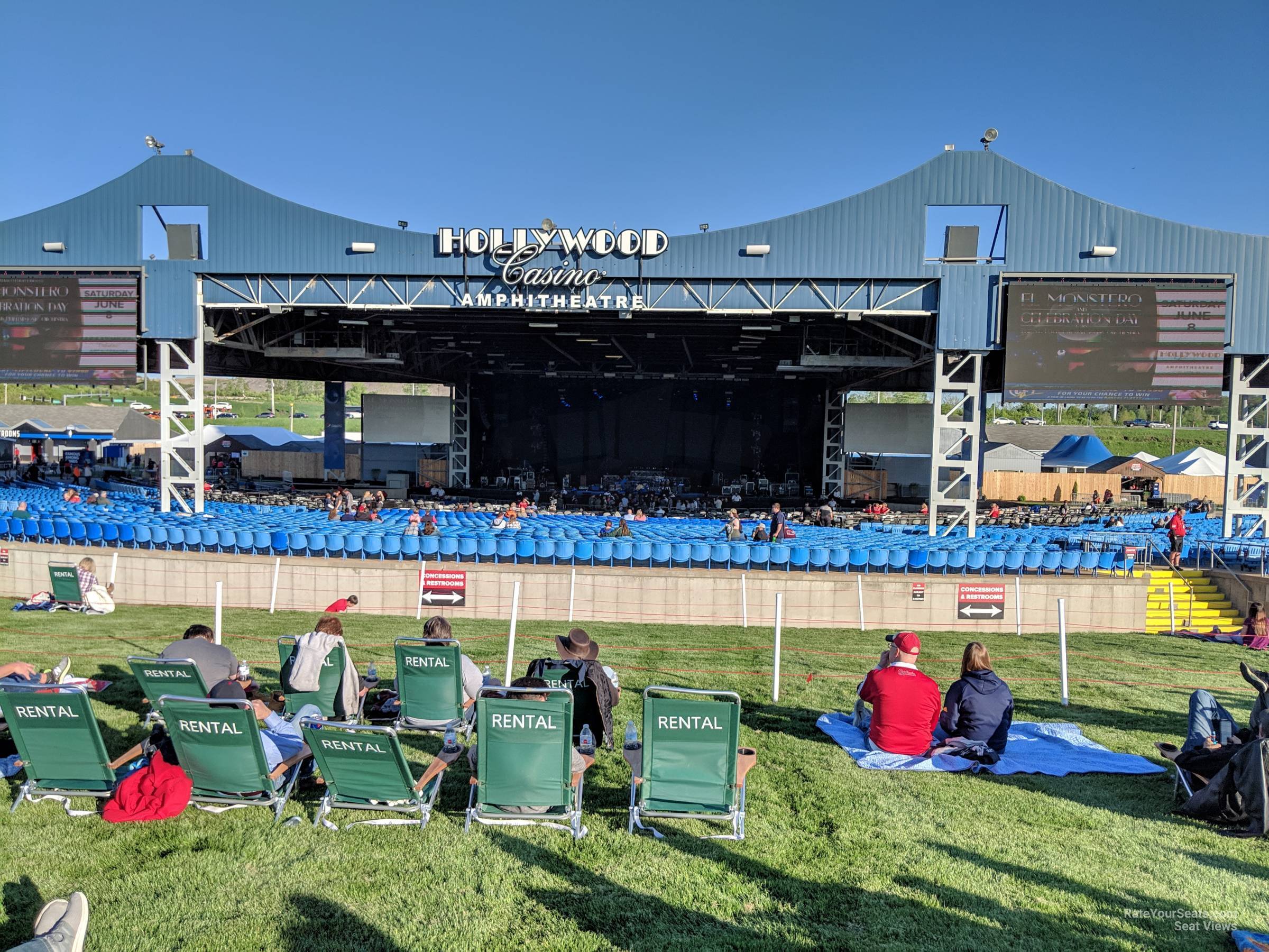 Hollywood Casino Amphitheatre (Maryland Heights, MO) Lawn