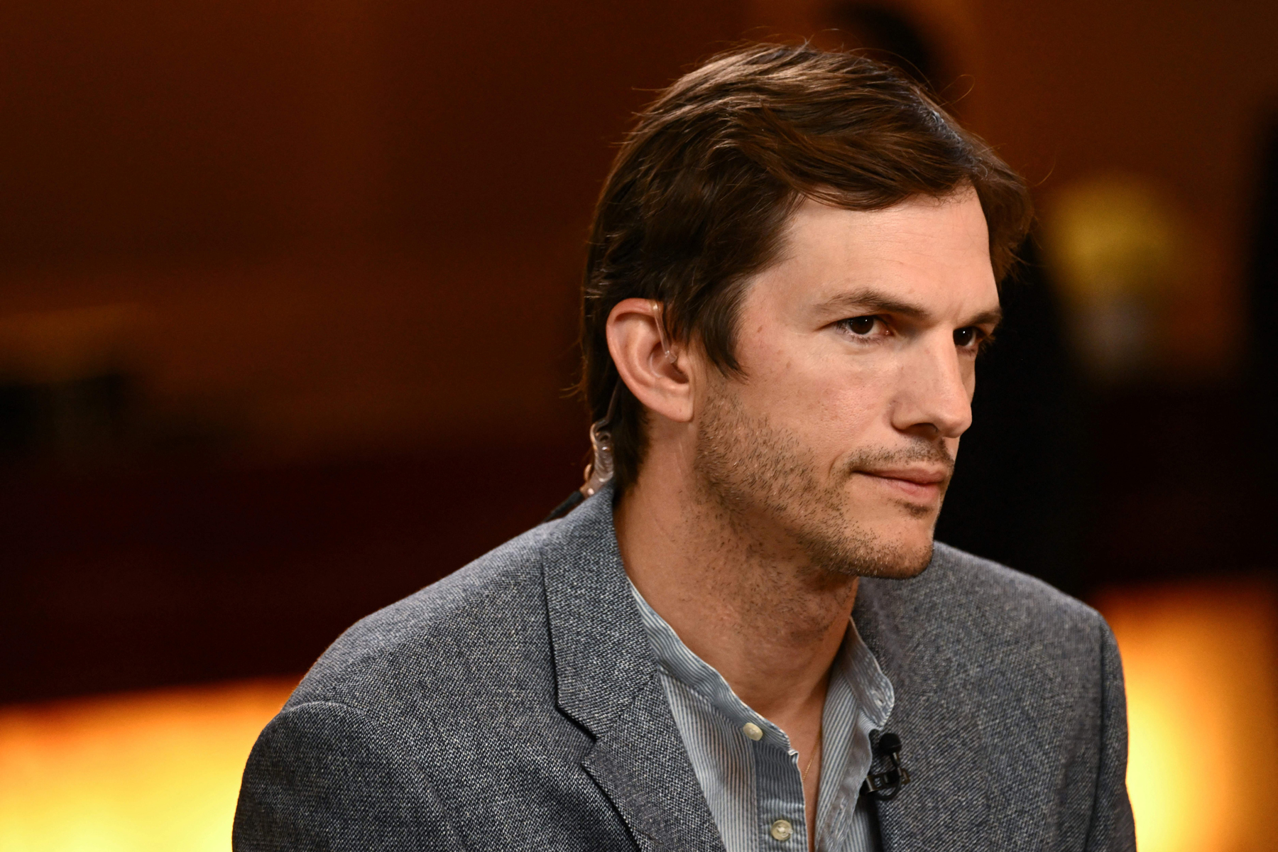 Ashton Kutcher, Mila Kunis Resign From SexTrafficking Prevention Org
