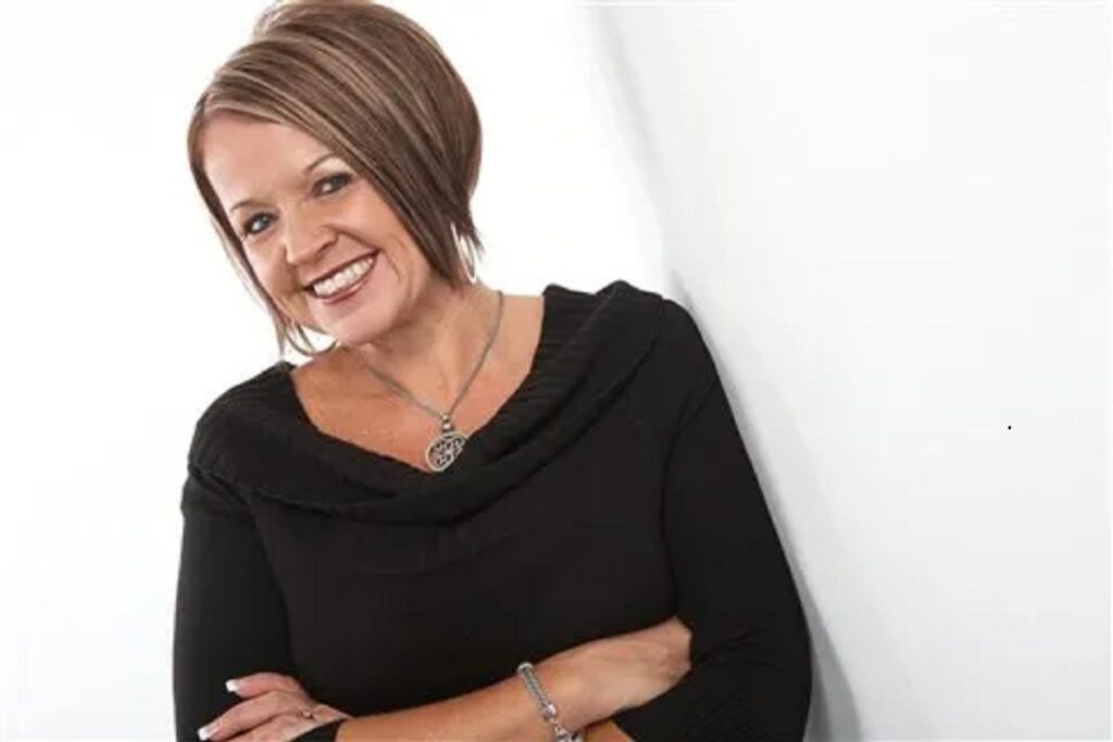 Who is Pam Moore Married to? Is Pam Moore Married? SarkariResult