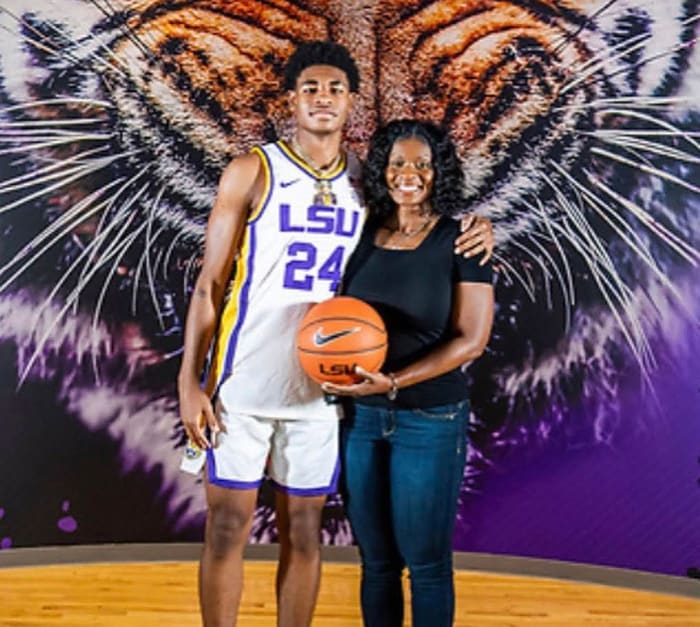 Cameron Thomas LSU star fueled by bond with mom Sports Illustrated