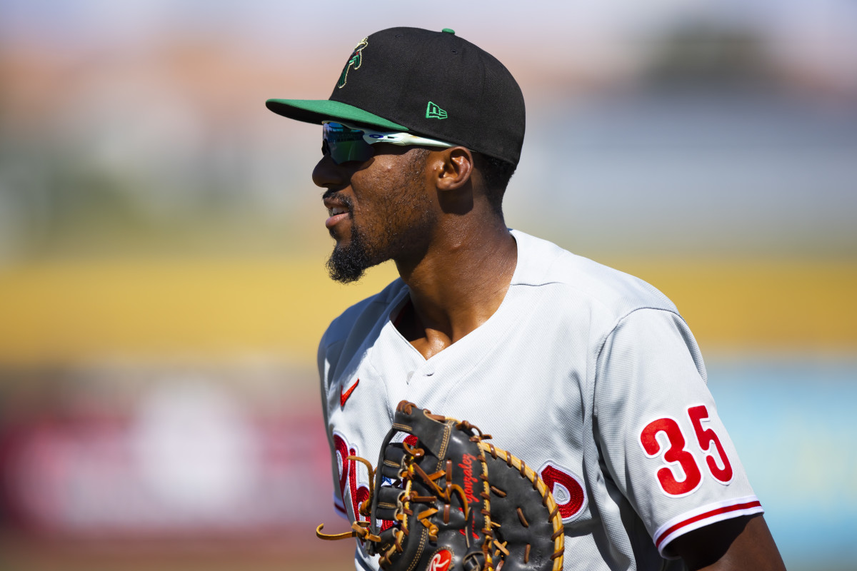 Carlos De La Cruz Impresses Philadelphia Phillies In Grapefruit League