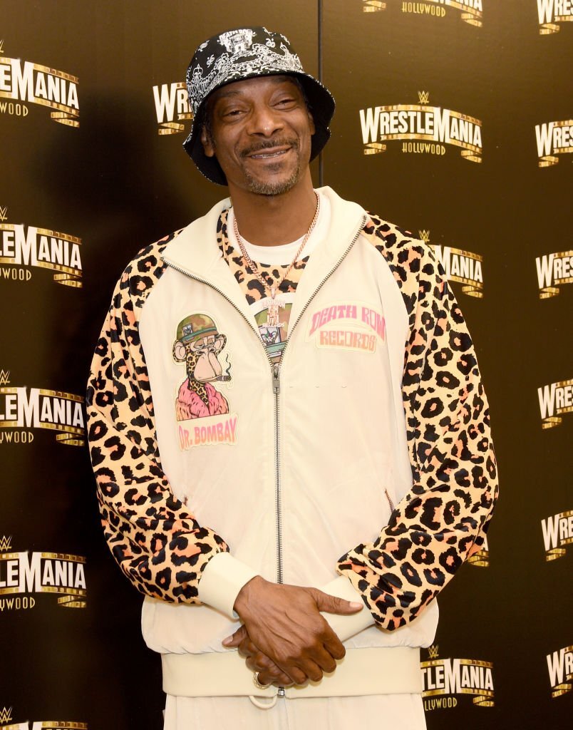 How tall is Snoop Dogg? Real Age, Weight, Height in feet