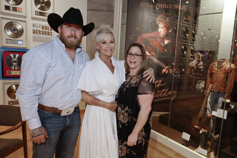 New exhibit shows Keith Whitley’s tragic, but lasting legacy Honolulu