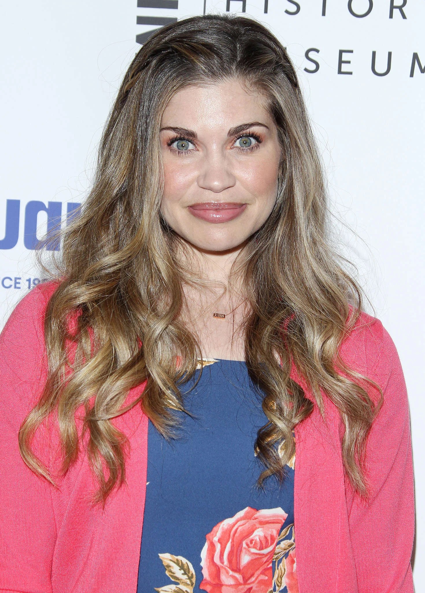 Danielle Fishel Hot Bikini Pictures Expose Her Sexy Maxim Photoshoot