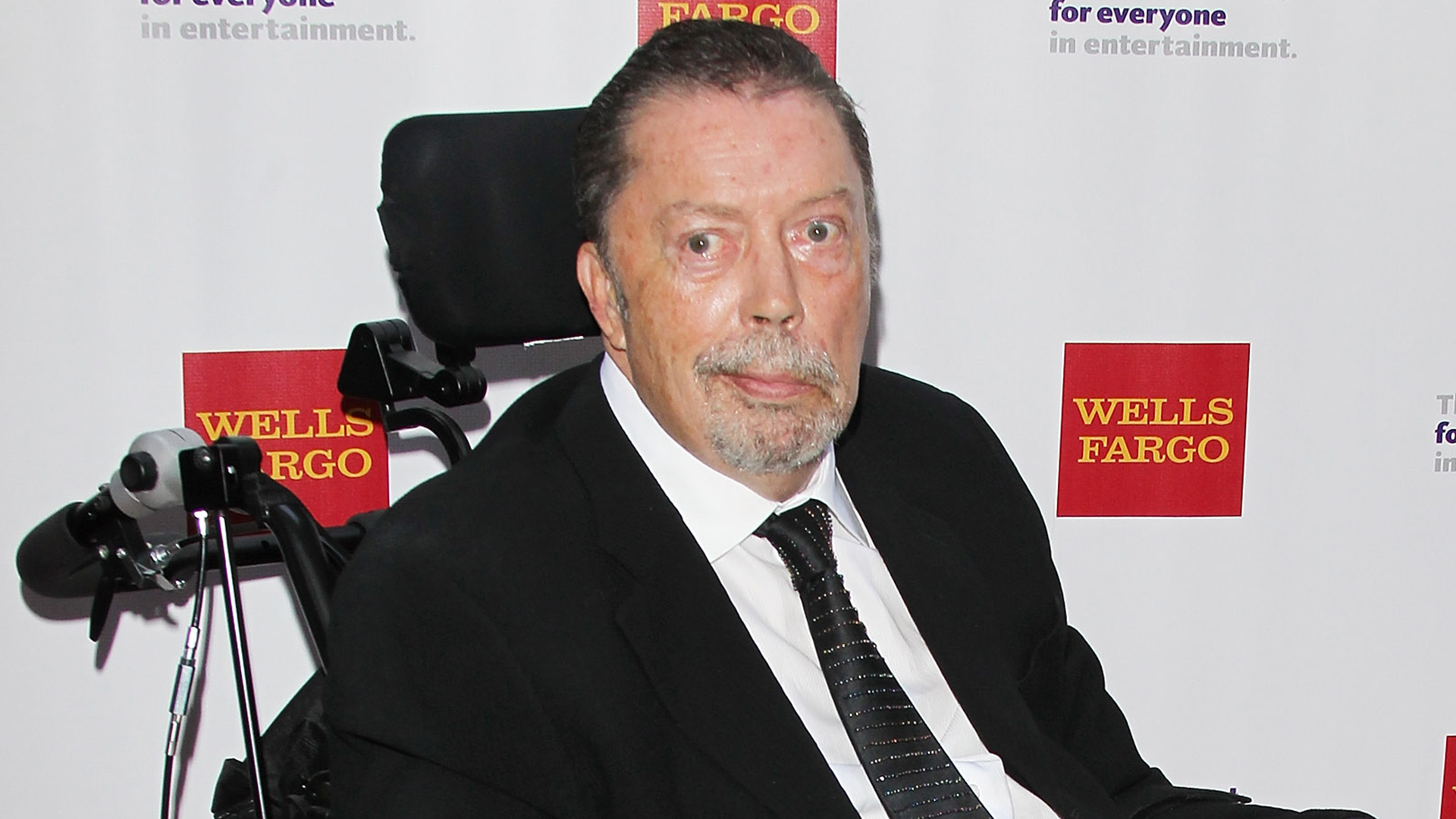 Tim Curry aparece en los Tony Awards 2015 después de sufrir un derrame