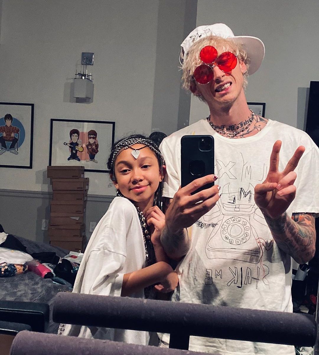 Emma Cannon Machine Gun Kelly Daughter Adopted Get To Know Emma
