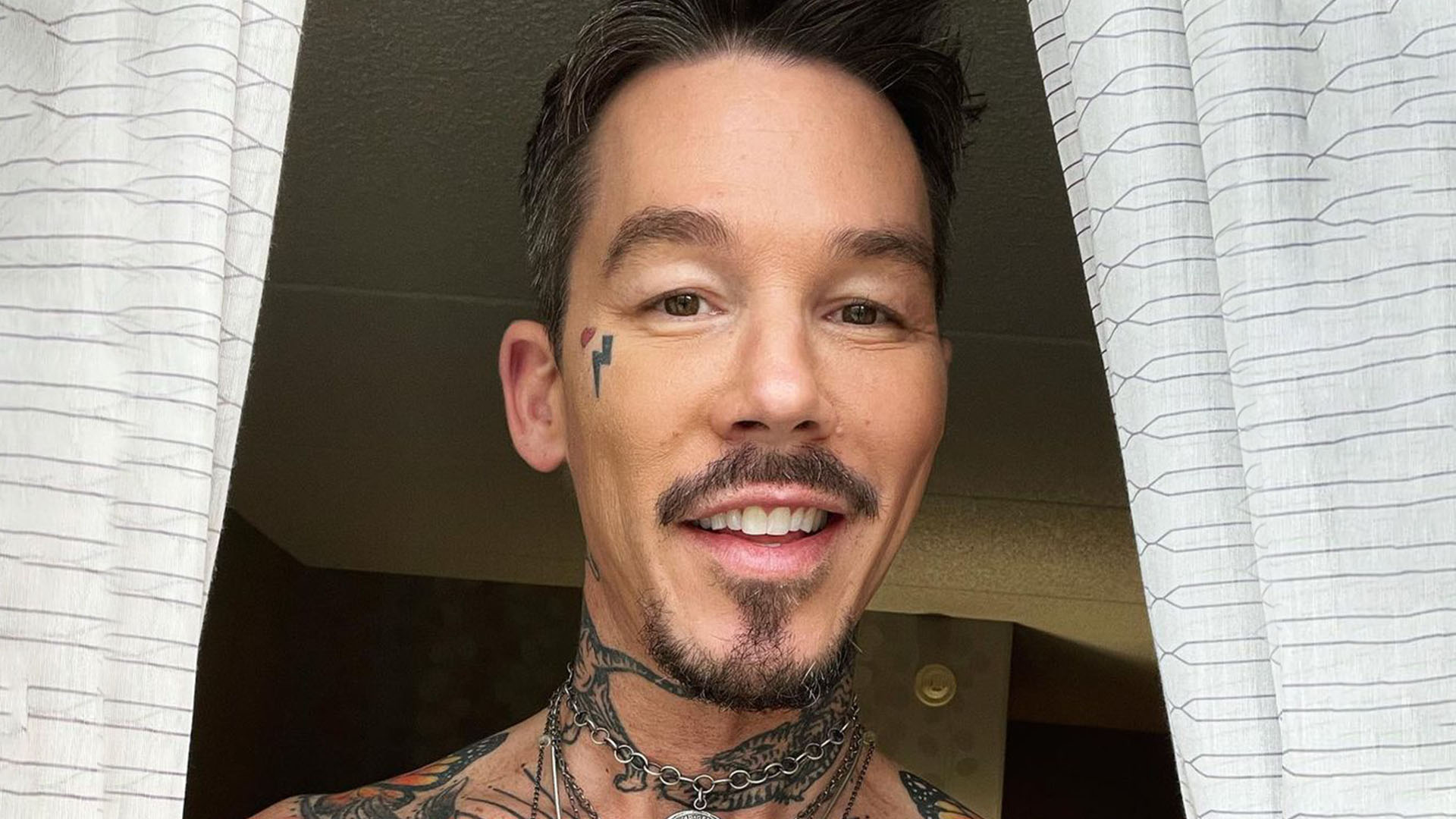 What tattoos does David Bromstad have? The US Sun