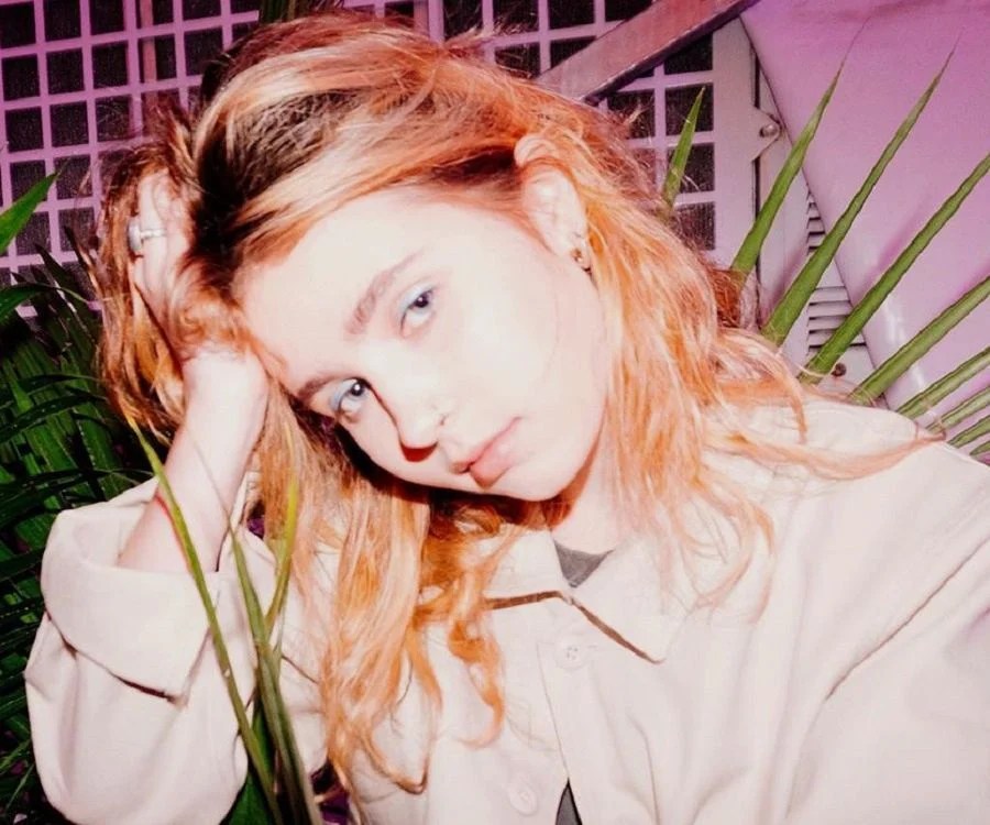 Clairo Biography Facts, Childhood, Family Life, Achievements