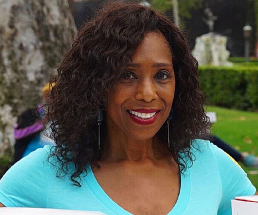 Dawnn Lewis Biography Facts, Childhood, Family Life & Achievements