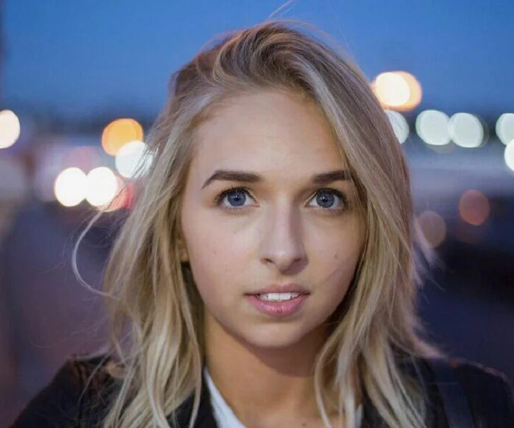 Jenn McAllister (jennxpenn) Bio Facts, Childhood, Family