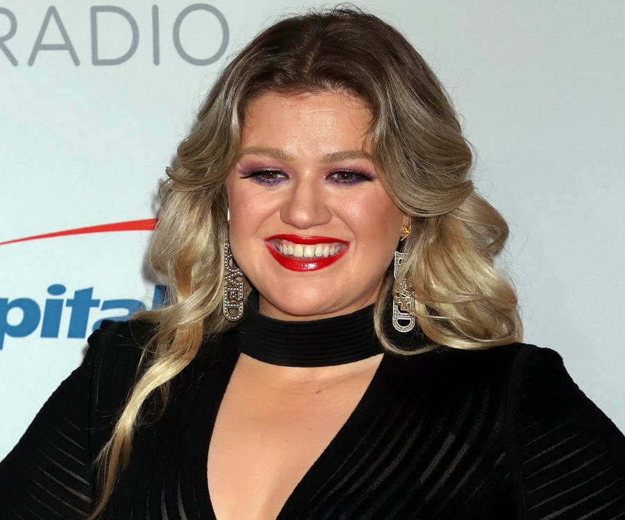 Kelly Clarkson Biography Facts, Childhood, Family Life & Achievements