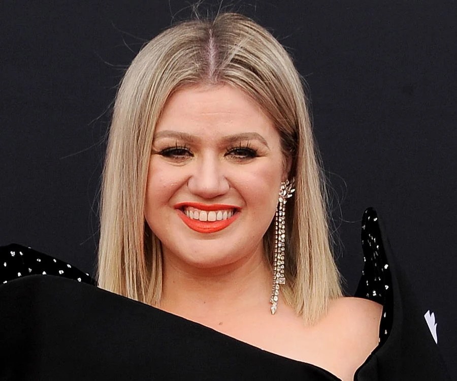 Kelly Clarkson Biography Facts, Childhood, Family Life & Achievements