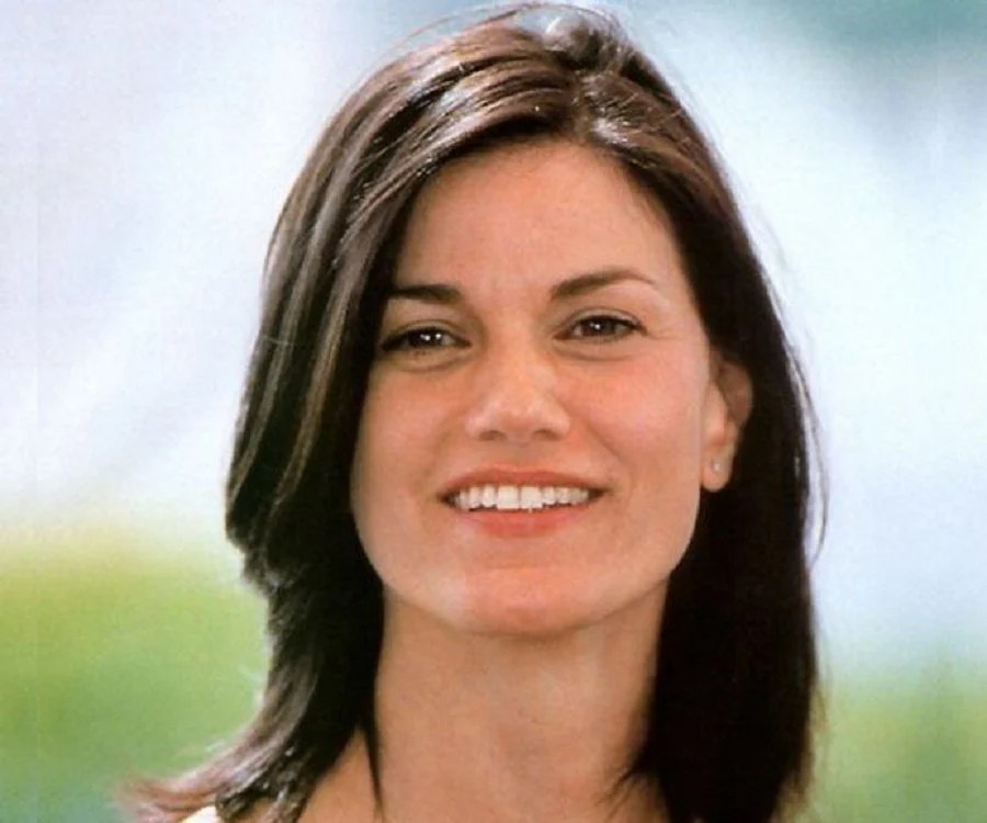 Linda Fiorentino Biography Facts, Childhood, Family Life & Achievements