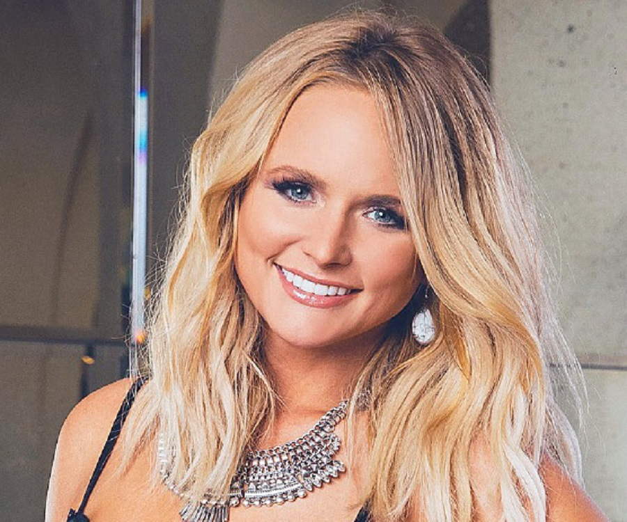 Miranda Lambert Biography Facts, Childhood, Family Life & Achievements