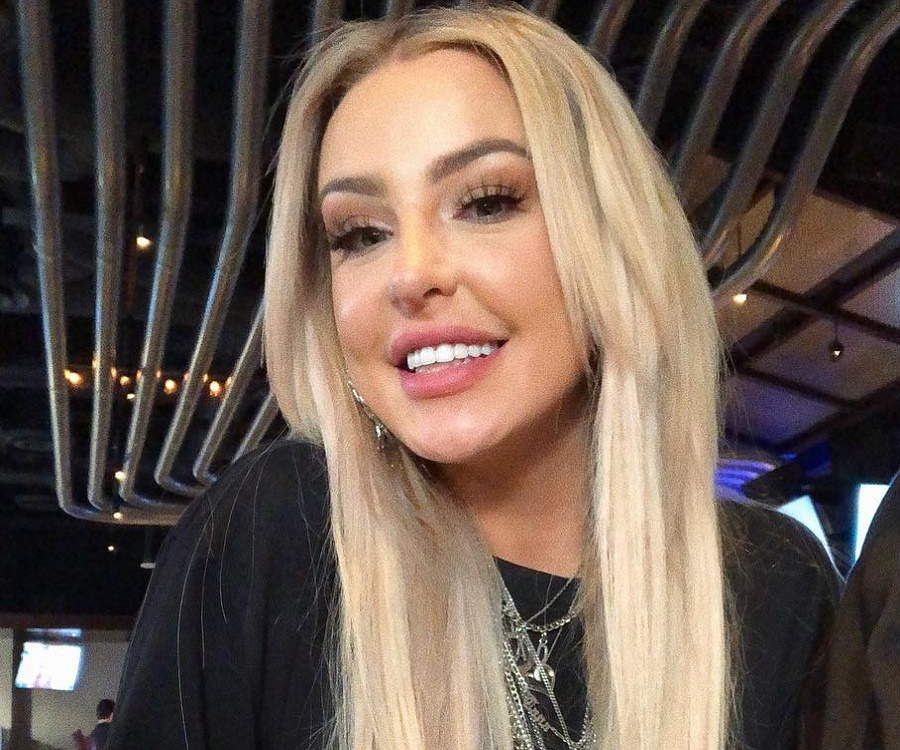 Tana Mongeau Biography Facts, Childhood, Family Life & Achievements