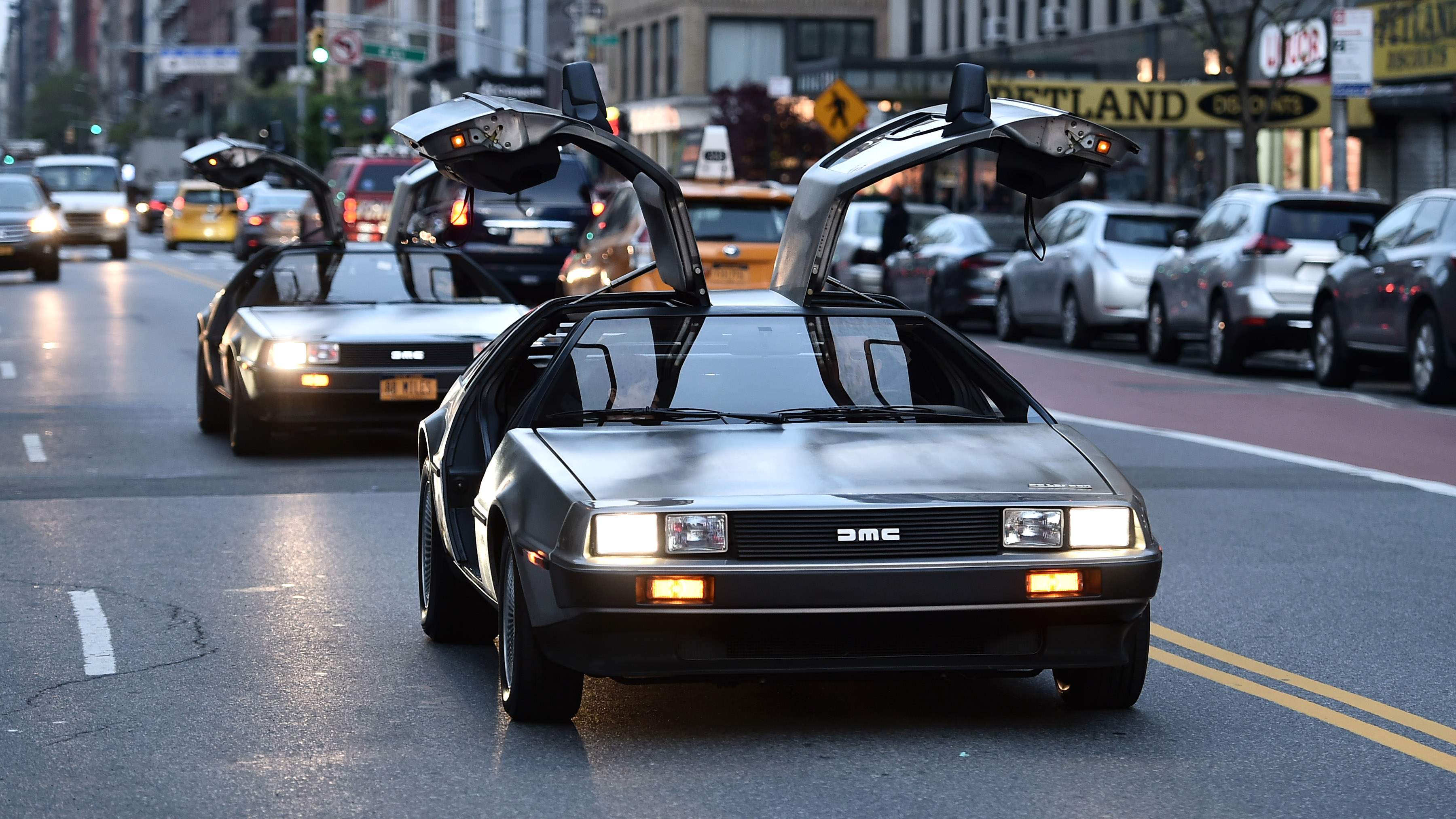 John Delorean Wife Sally Baldwin How John Delorean Built His Dream Car Only To Total It Pop