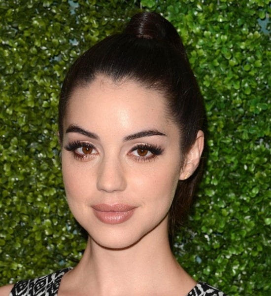 Adelaide Kane Age, Net Worth, Boyfriend, Family and Biography TheWikiFeed