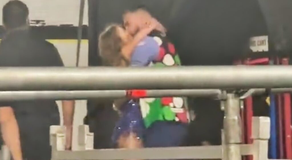 Taylor Swift Spotting Making Out With Travis Kelce After Concert