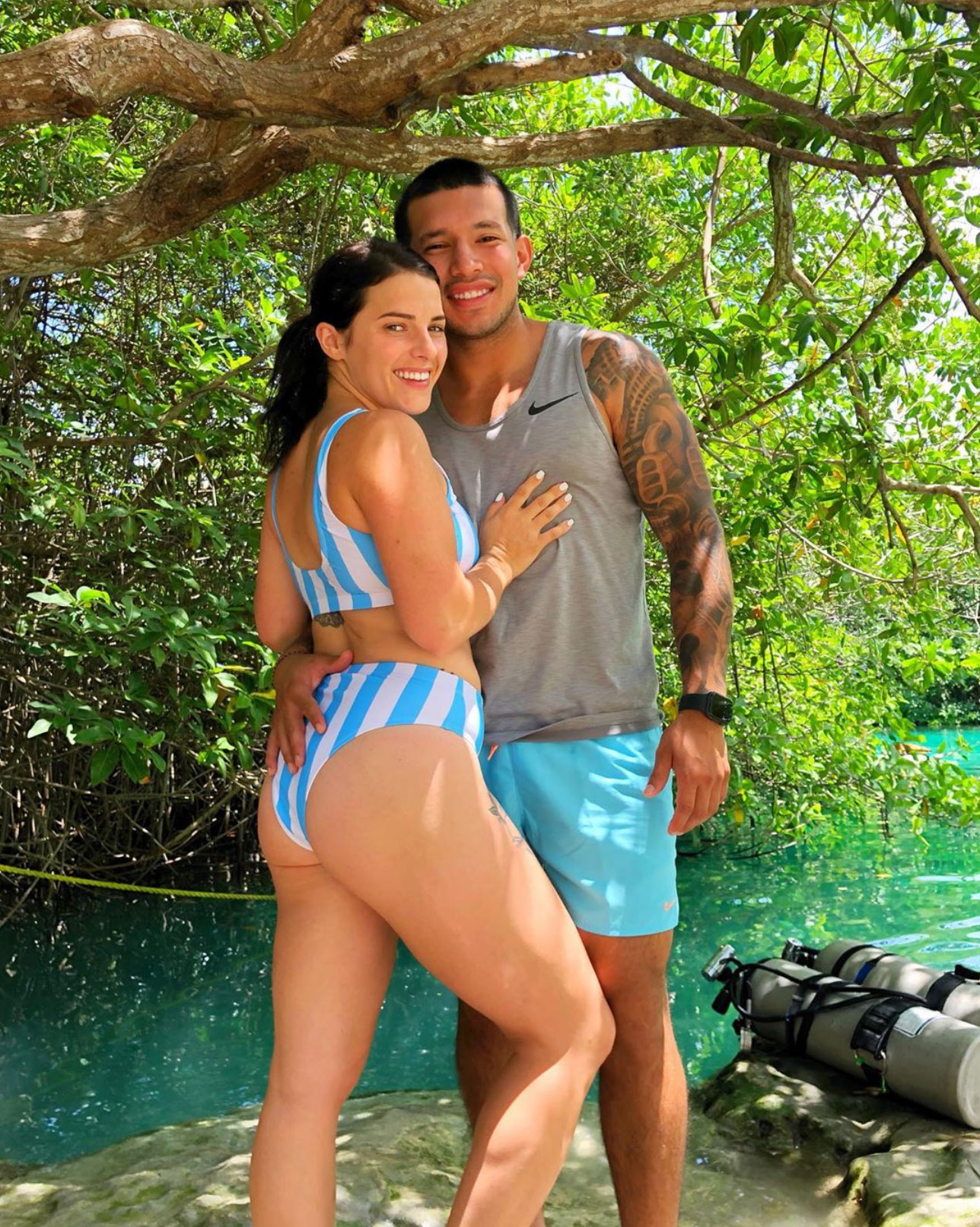 Javi Marroquin, Fiancée Lauren Comeau Vacation in Mexico