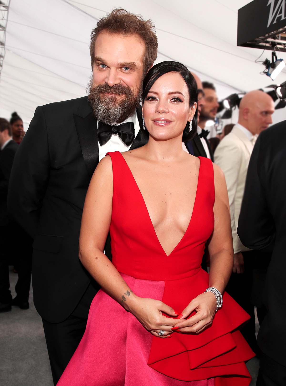 David Harbour et Lily Allen se sont mariés pendant la pandémie à cause