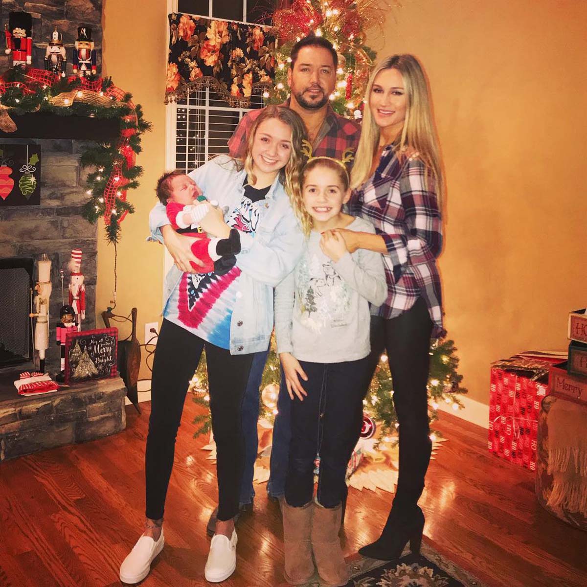 Jason Aldean’s Blended Family 4 Kids With Wife Brittany, Ex Jessica