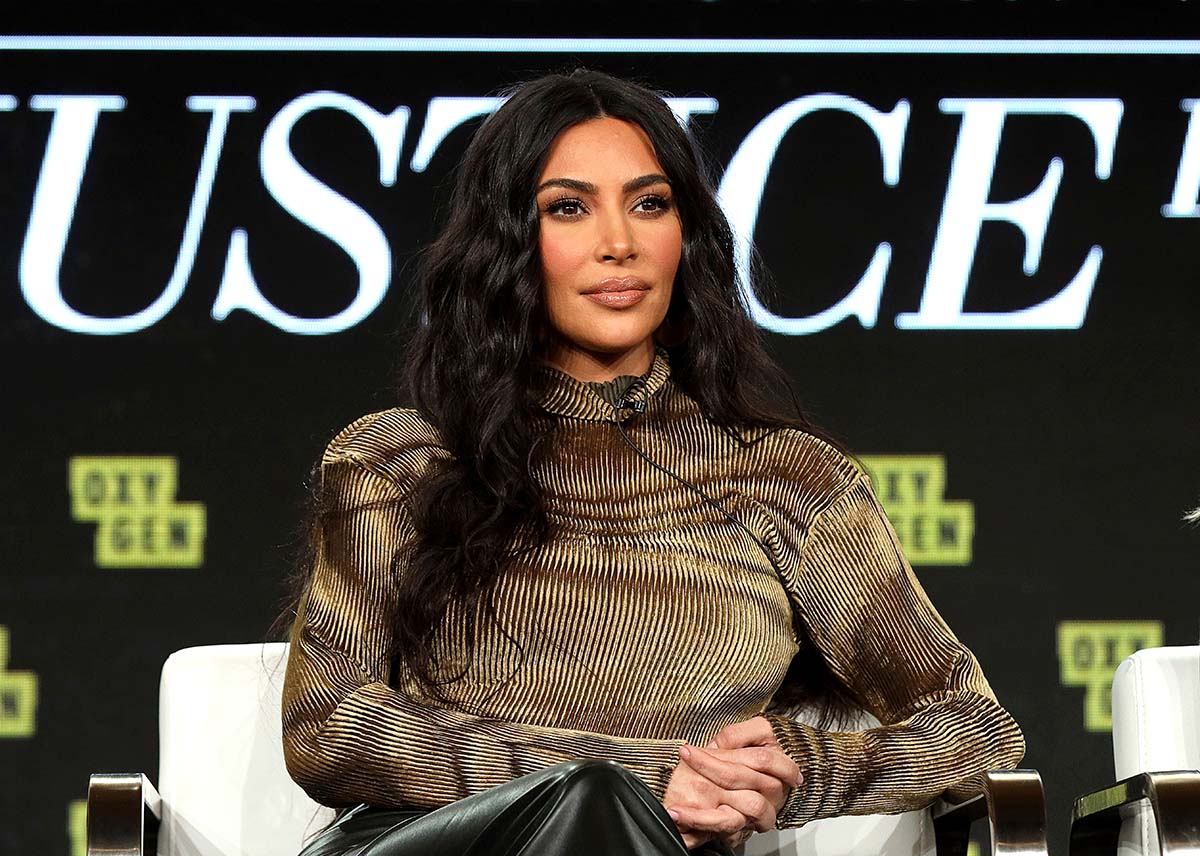 Cheeky! Kim Kardashian Posts Bikini Photo As She ‘Looks Back at 2022