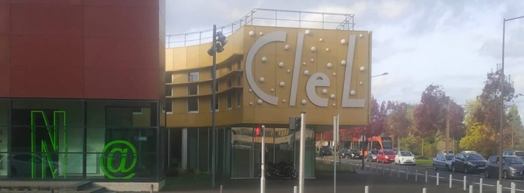 Le Monde En Un Seul Batiment A Le Mans Universite Vitav