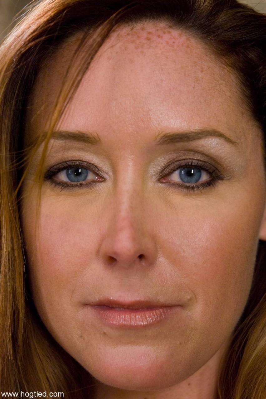 Discover The Impact Of Investigative Journalist Christina Carter - SyncBlog