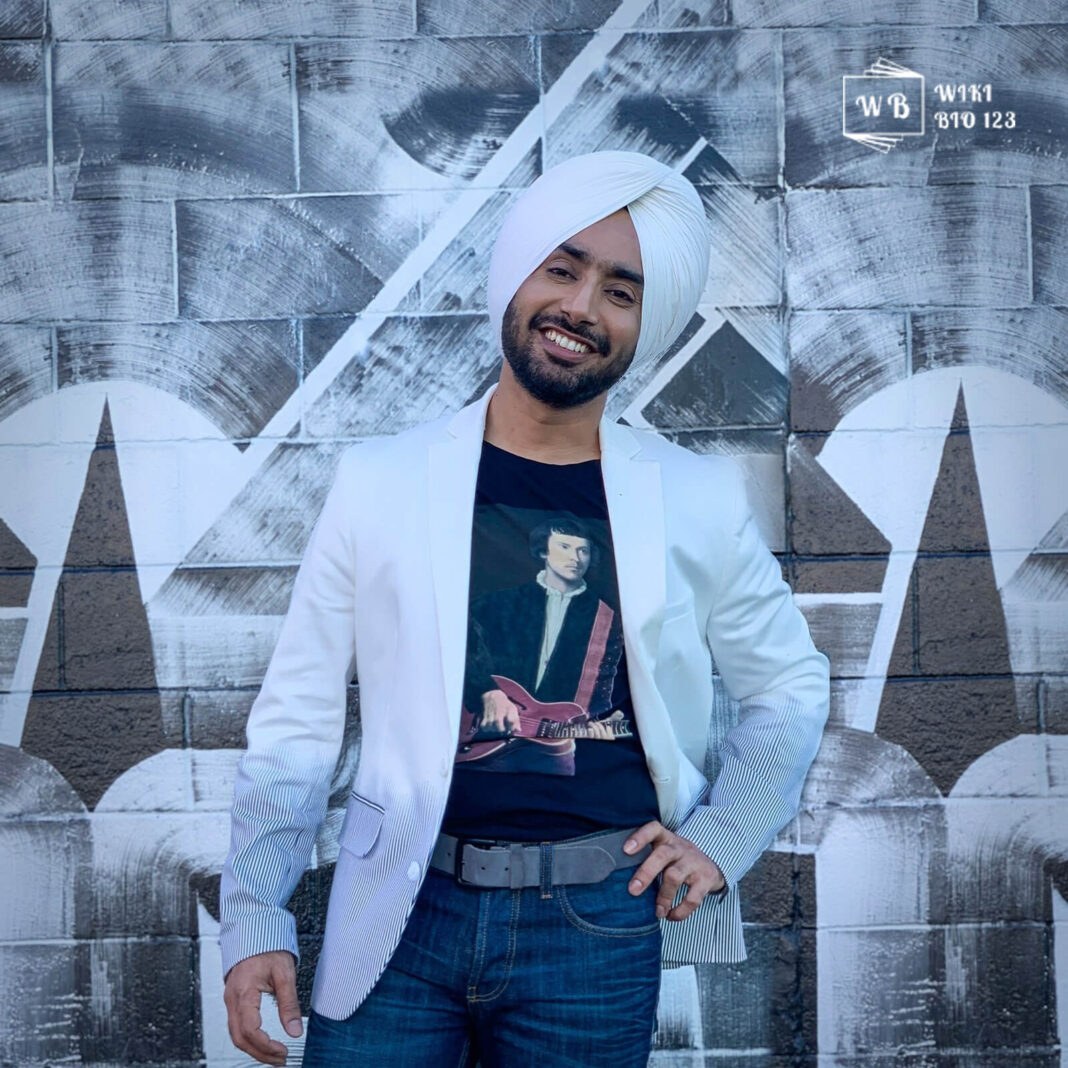 Satinder Sartaaj wiki Bio Age Body Fitness Height Affair HD Image