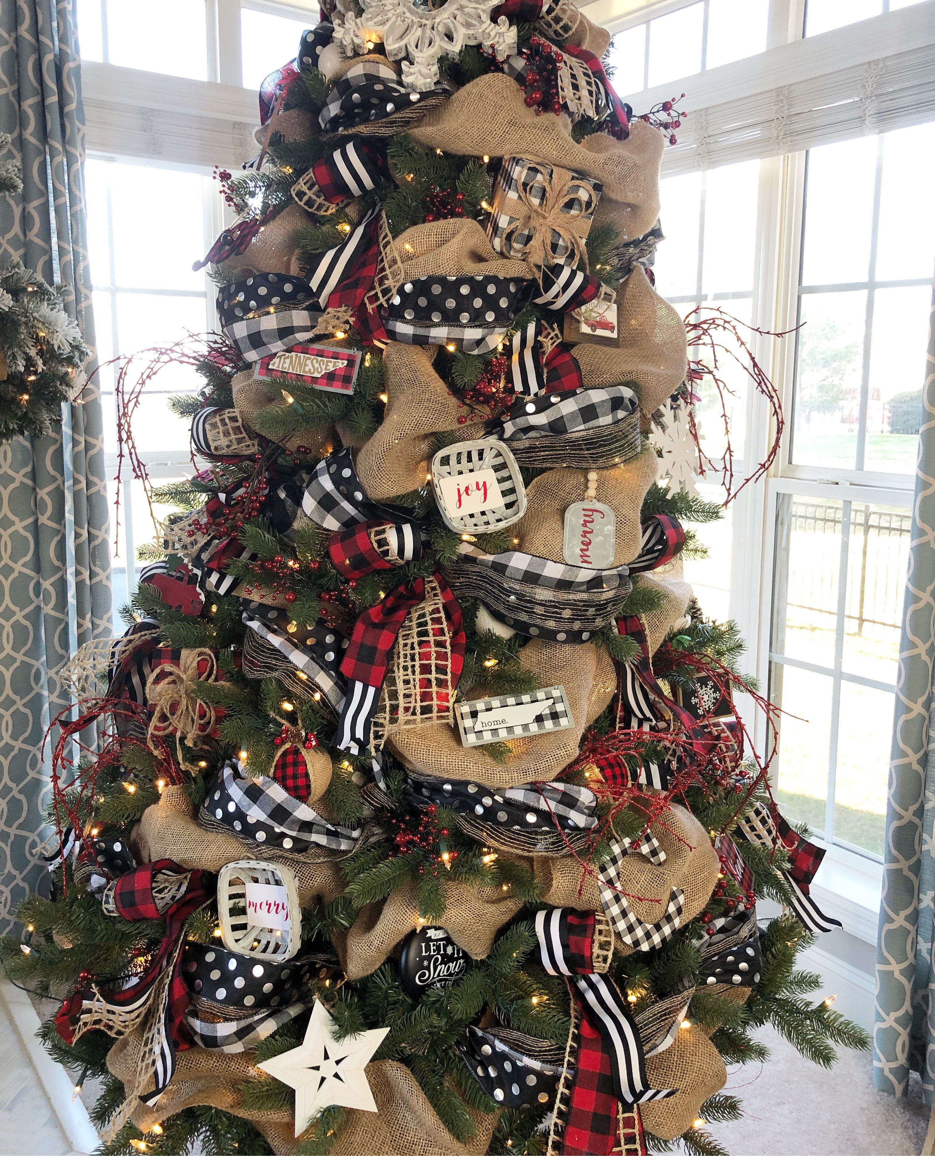 Buffalo Check Christmas Tree with ribbon 2018 Wilshire Collections