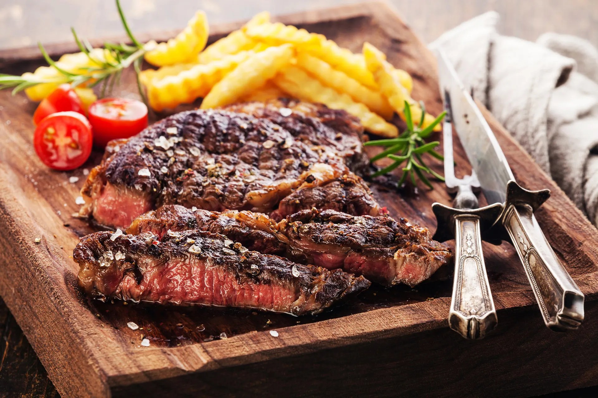 How to Make the Best Steak Frites with the DoubleFry Technique Wine