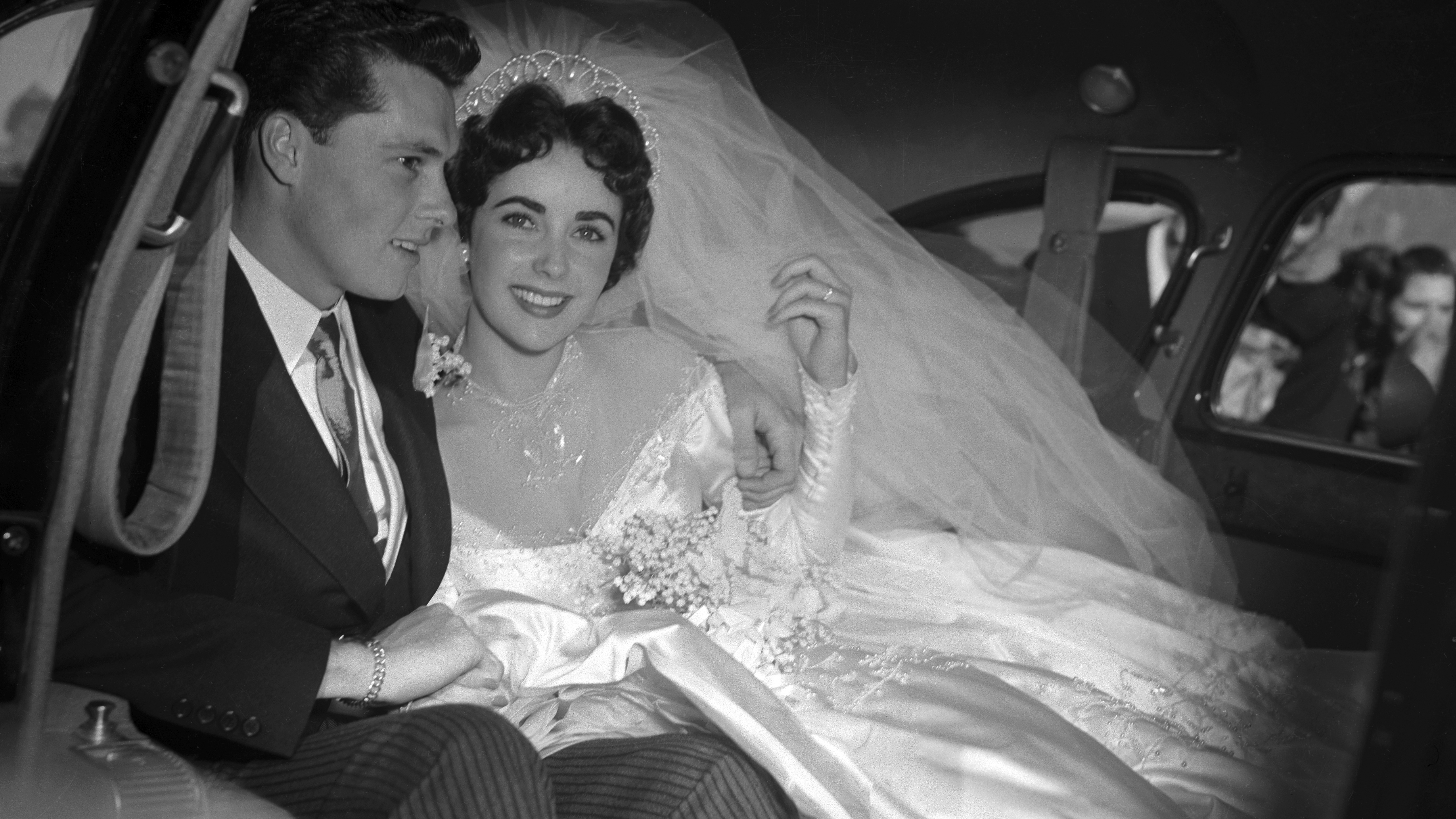 Elizabeth Taylor's Husbands In Order Through the Years
