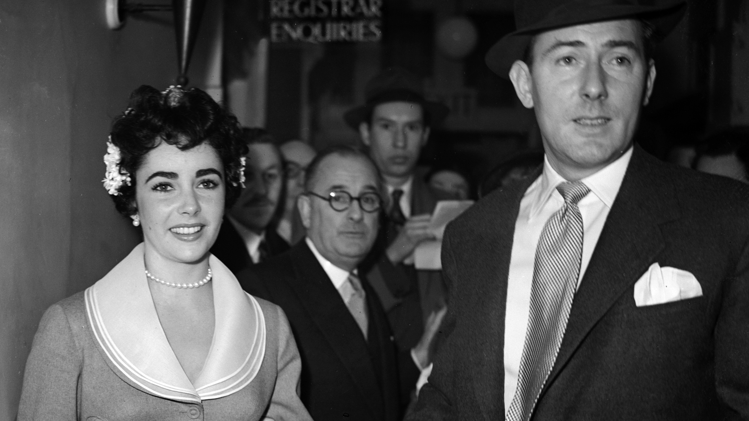 Elizabeth Taylor's Husbands In Order Through the Years